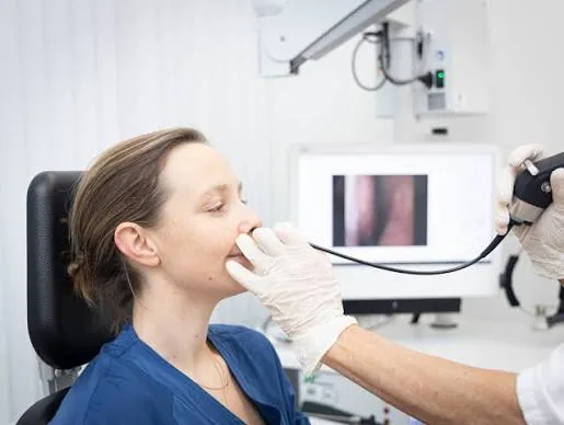 Explorations endoscopiques — nez, sinus, larynx — Dr Ahlam Bellaouchi, ORL Oulfa Casablanca